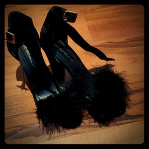 Black heels with fur trim